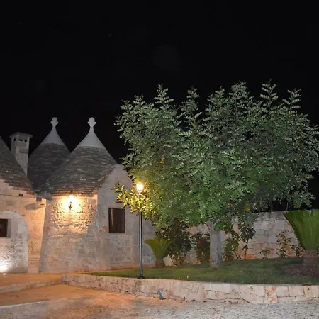 Сasa de vacaciones Trulli Il Carrubo